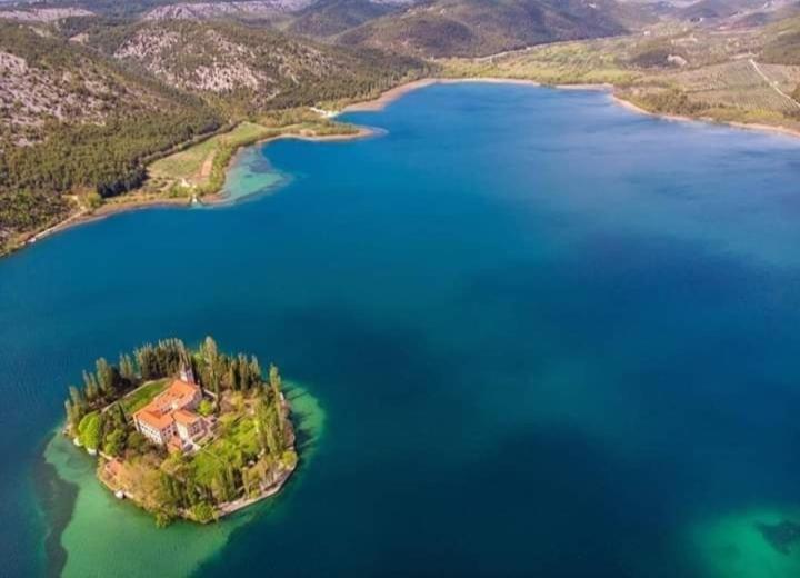 Krka Fairytale Little Castle 호텔 스크라딘 외부 사진