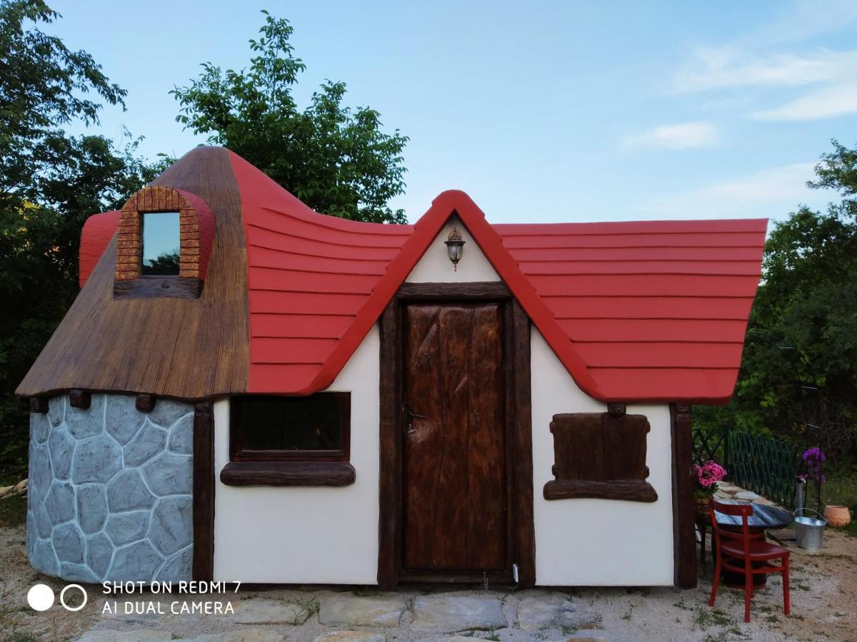 Krka Fairytale Little Castle 호텔 스크라딘 외부 사진